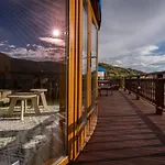 Campismo de Luxo Górski Glamping - Całoroczne Jurty Z Widokiem