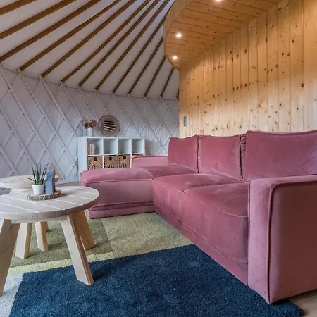 Luxury tent Gorski Glamping - Caloroczne Jurty Z Widokiem *