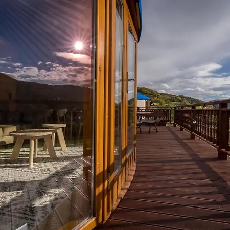 Luxusní stan Gorski Glamping - Caloroczne Jurty Z Widokiem