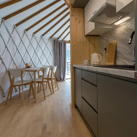 Gorski Glamping - Caloroczne Jurty Z Widokiem *