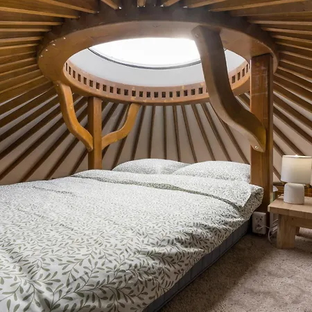 Luxury tent Gorski Glamping - Caloroczne Jurty Z Widokiem *