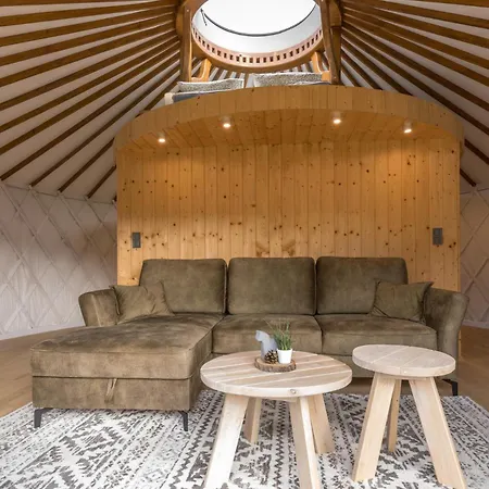 Gorski Glamping - Caloroczne Jurty Z Widokiem Tylmanowa